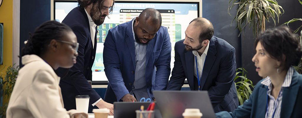 Who-uses-an-ERP-system